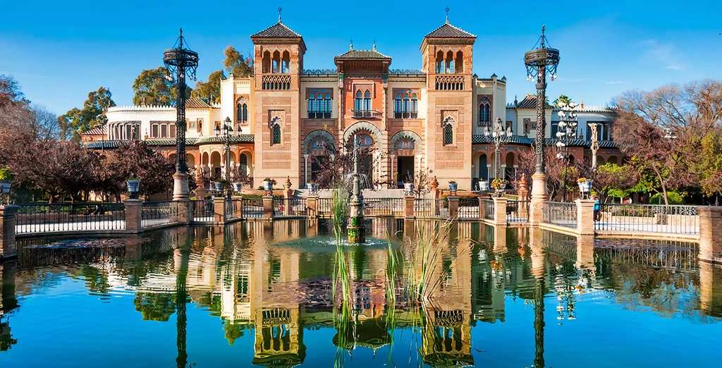 Piscine sur le toit avec cava offert à l'hôtel San Gil 4★ Séville
