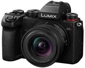 Lumix S5D Noir avec objectif 18-40mm - offre exclusive France à 899€