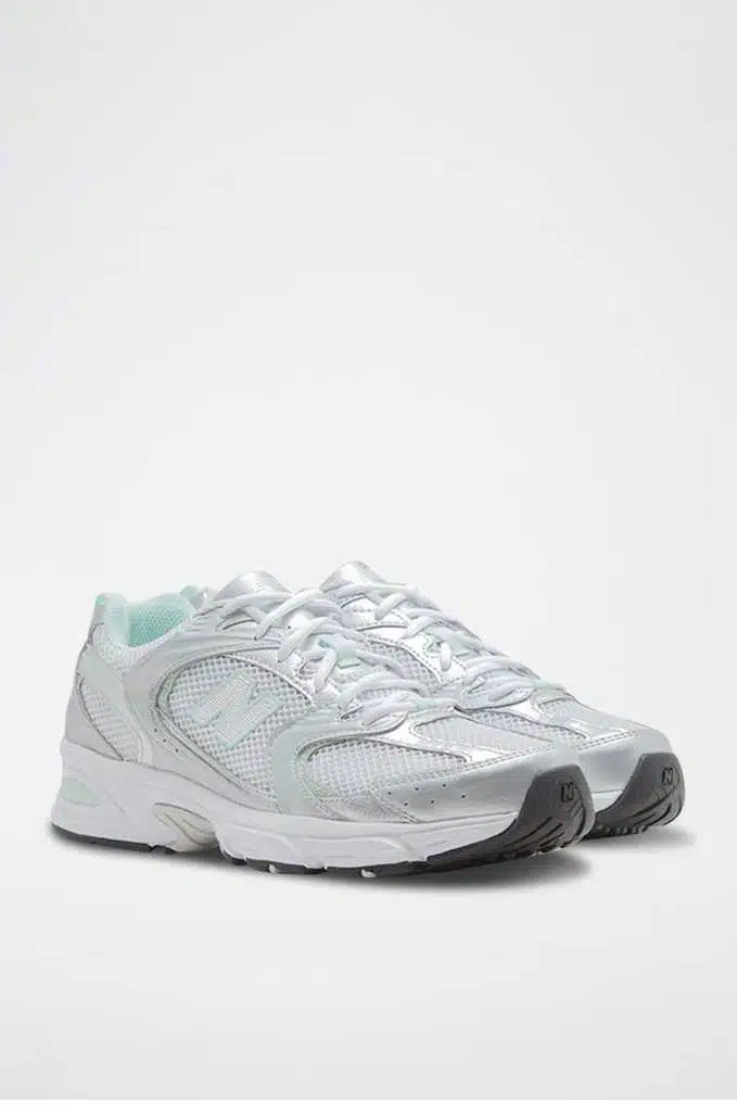 Chaussure de tennis New Balance 530 Argenté Vert clair avec fermeture a lacets et semelle extérieure en caoutchouc