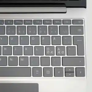 Microsoft Surface Laptop Studio Nordique – écran 14,4 pouces Quad HD, clavier nordique, 16 Go RAM, 512 Go SSD