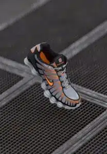 Chaussures Nike Shox TL Gris - confort et style Nike France