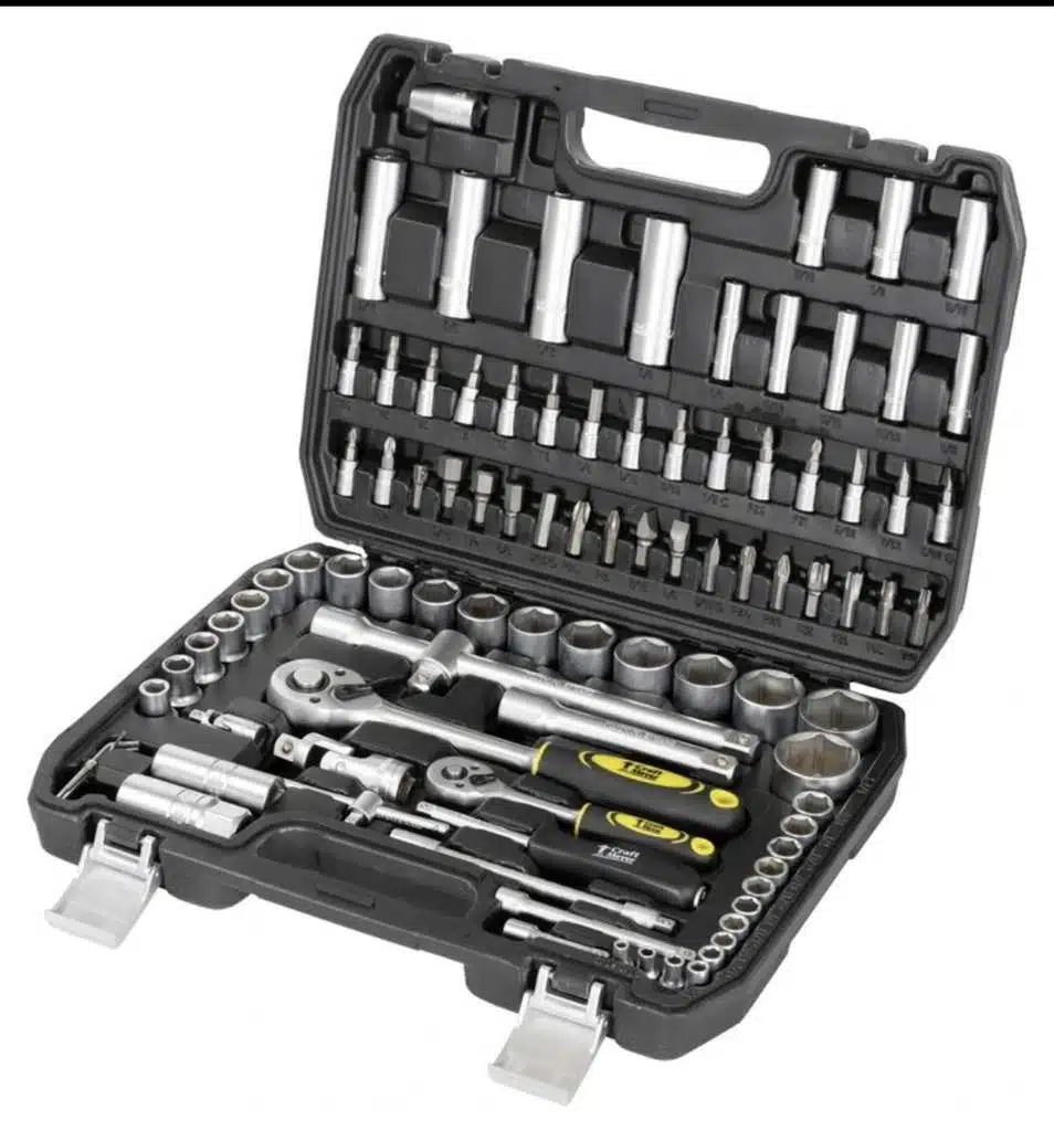 Ensemble Craft-Meyer 94 pièces clés à douilles chrome-vanadium dans une mallette robuste