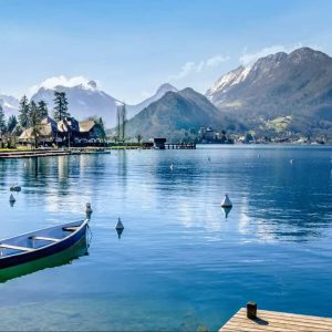 Offre séjour Moxy Annecy 4 jours 3 nuits au bord du lac d'Annecy avec petit-déjeuner, cocktail et départ tardif